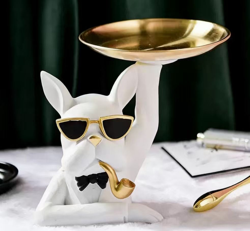 Bulldog with Pipe White